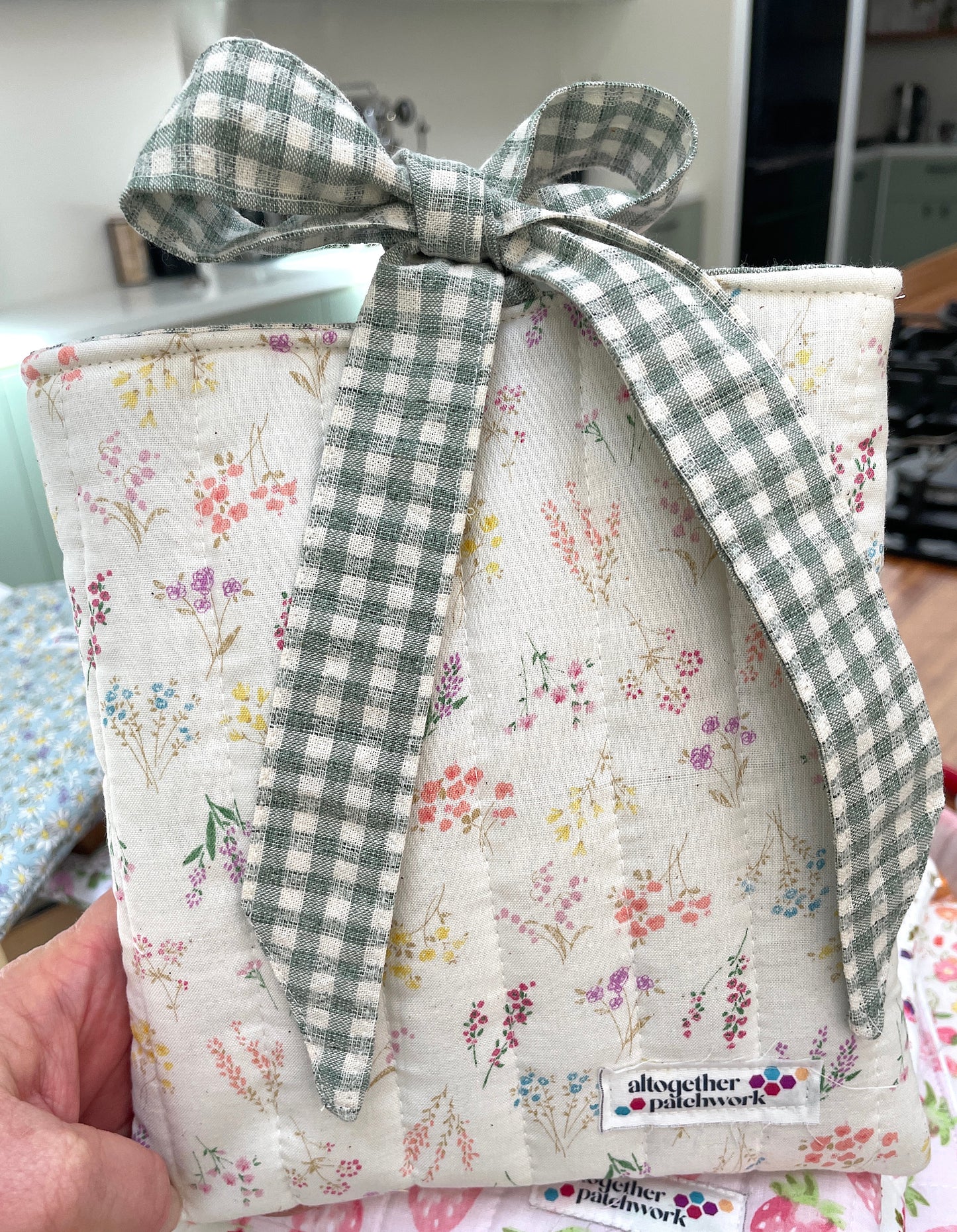 Quilted handmade bow kindle, ereader, tablet pouch book sleeve FG