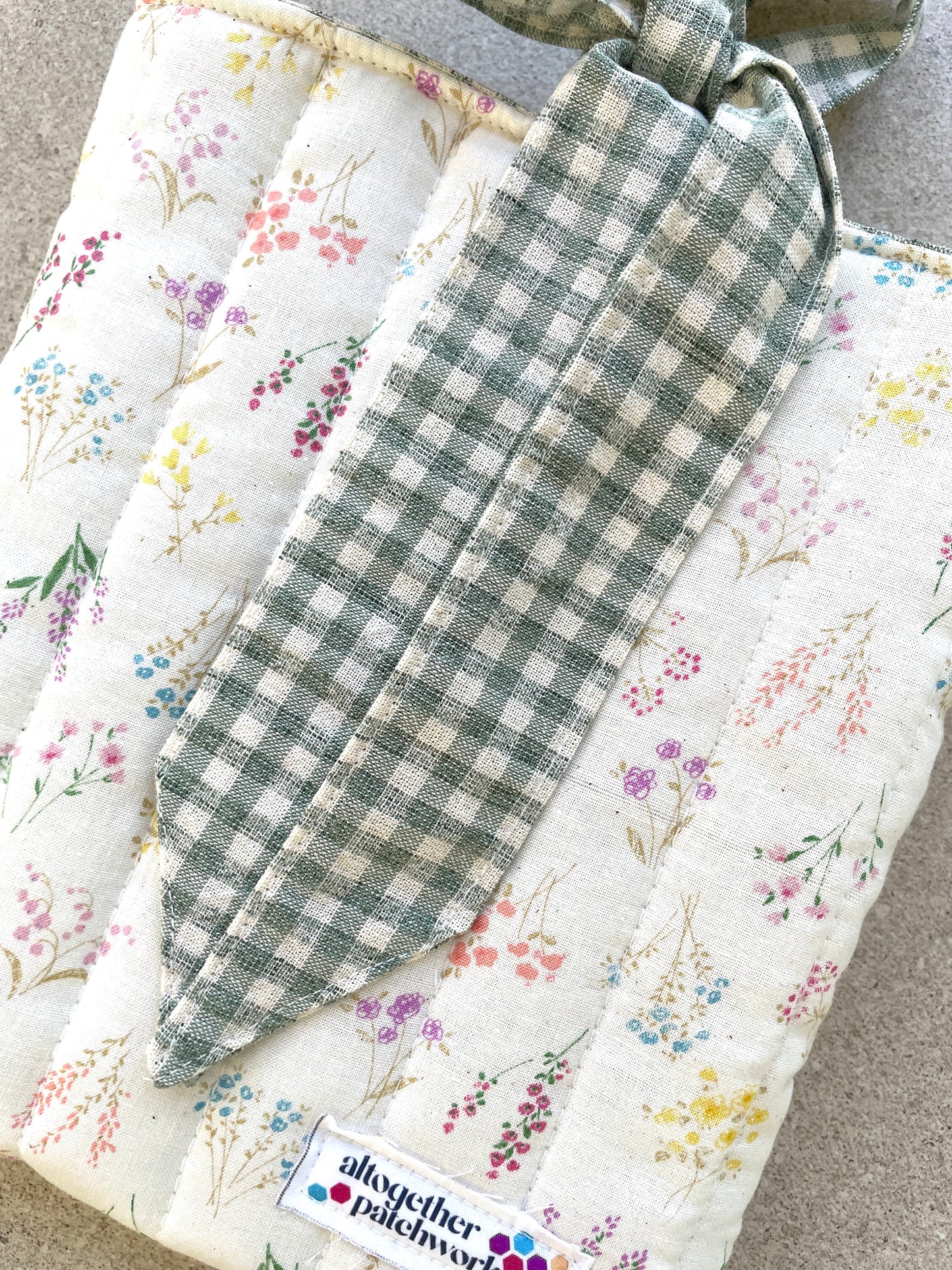 Quilted handmade bow kindle, ereader, tablet pouch book sleeve FG