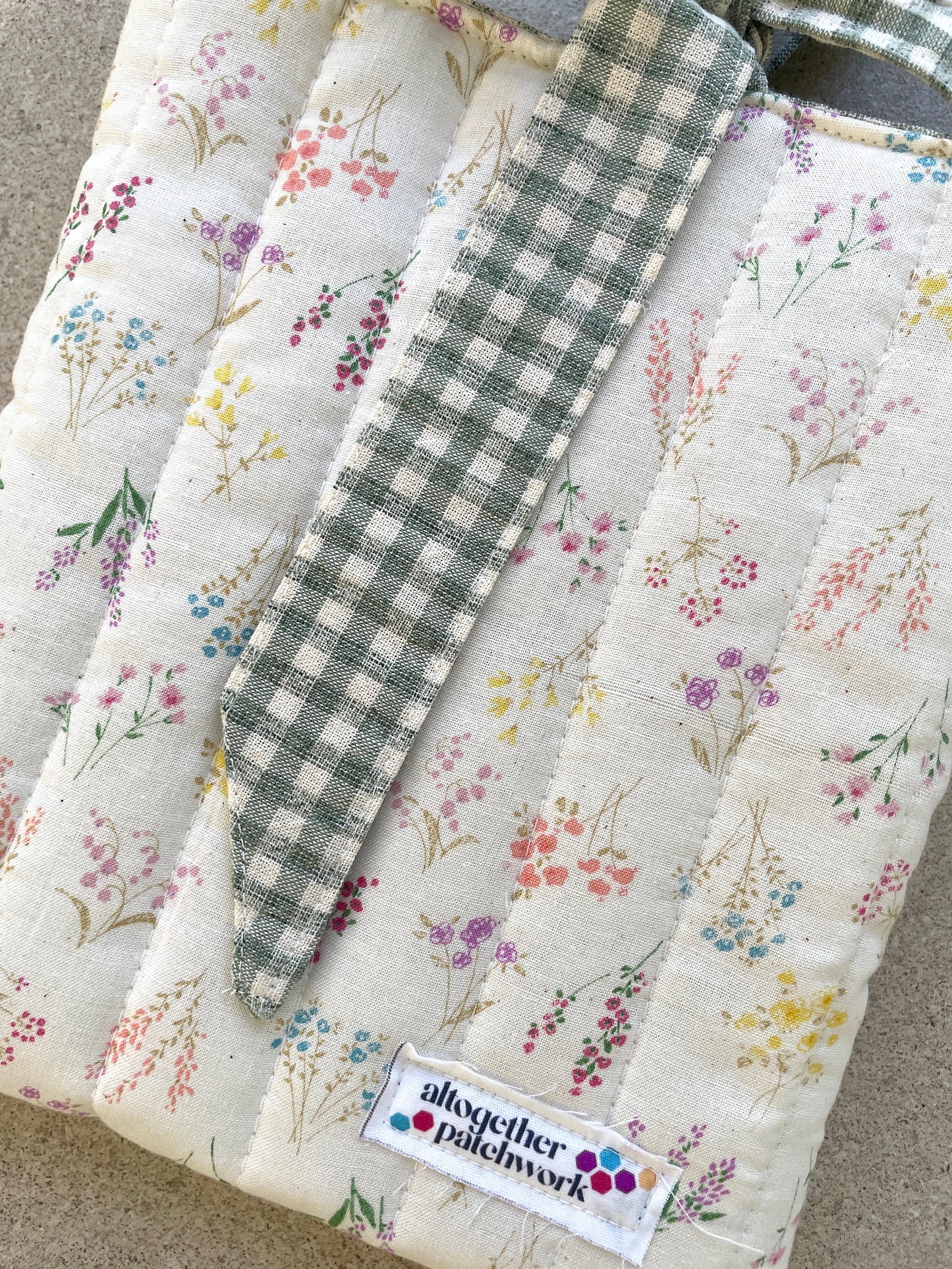 Quilted handmade bow kindle, ereader, tablet pouch book sleeve FG
