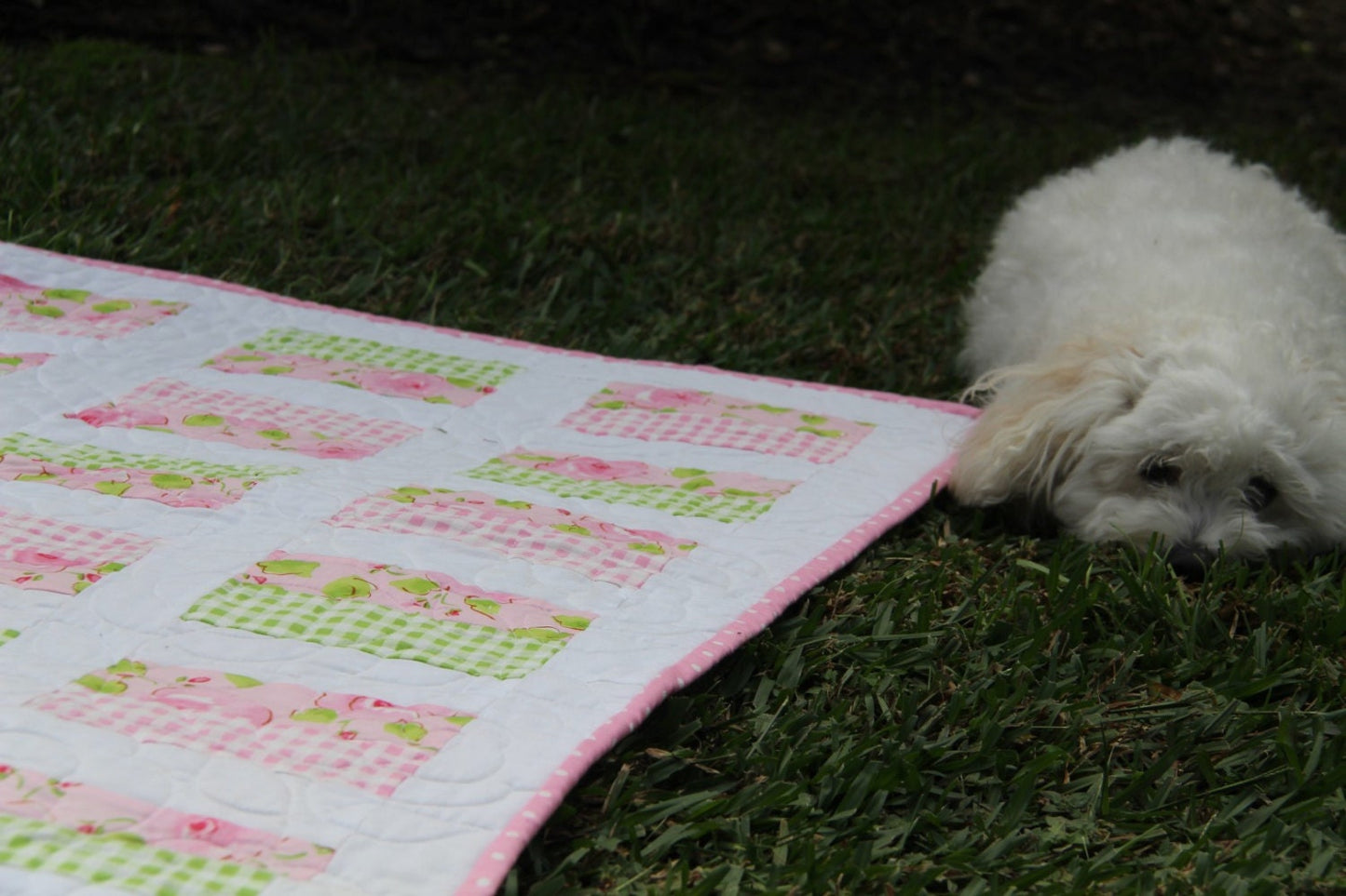 Simple Chic Quilt Pattern- Easy Pattern, PDF Quilt Pattern, Beginner Quilt pattern