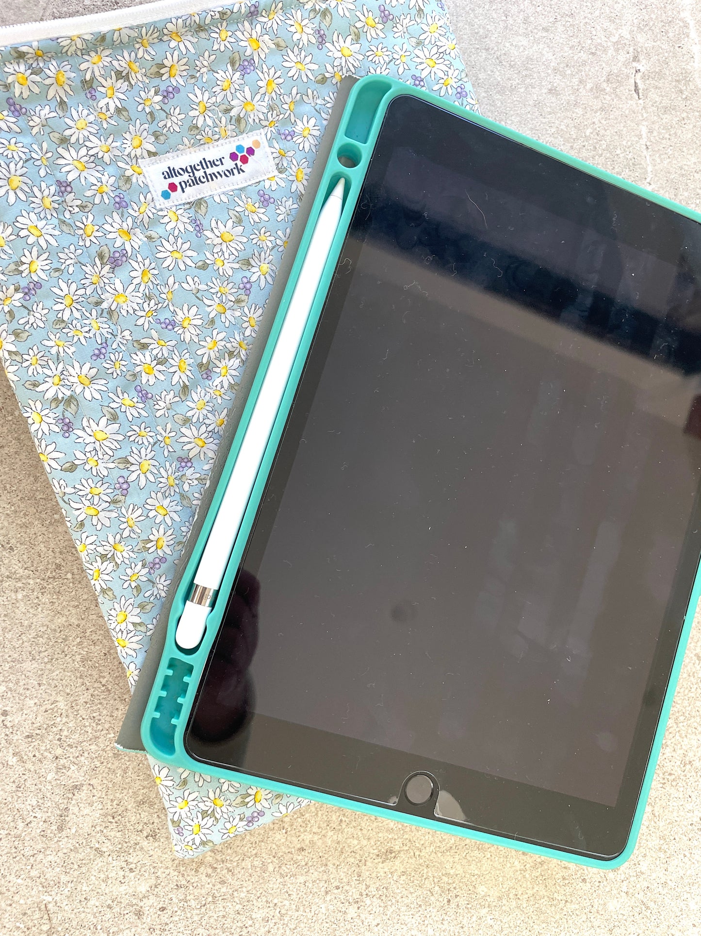Quilted handmade kindle, ereader, tablet  pouch  blue daisy