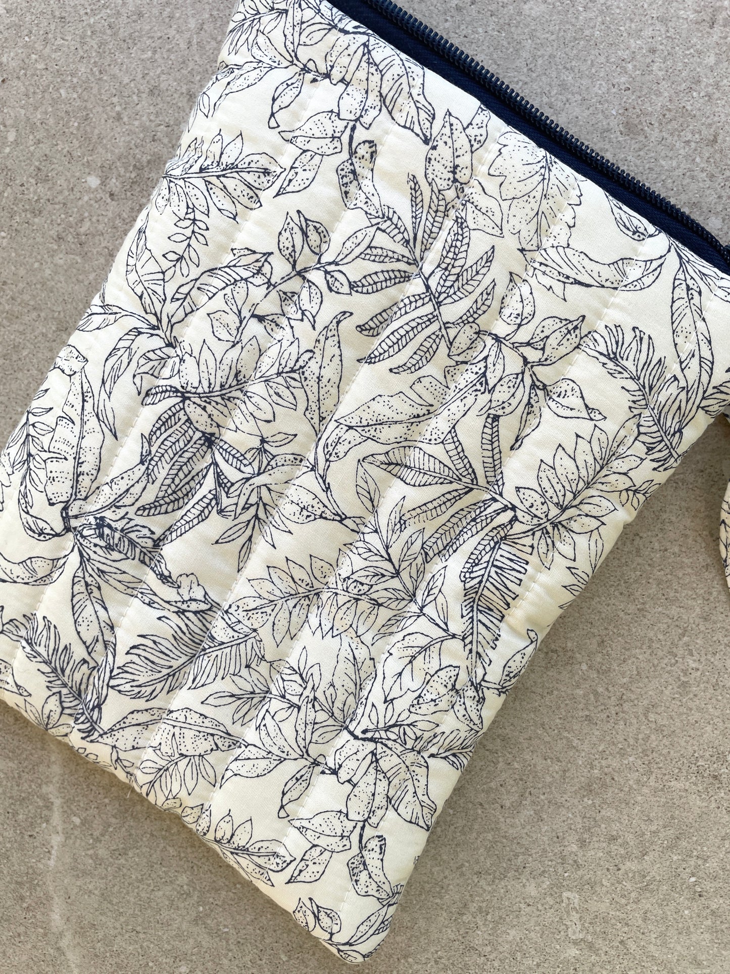 Quilted handmade zip book pouch BF