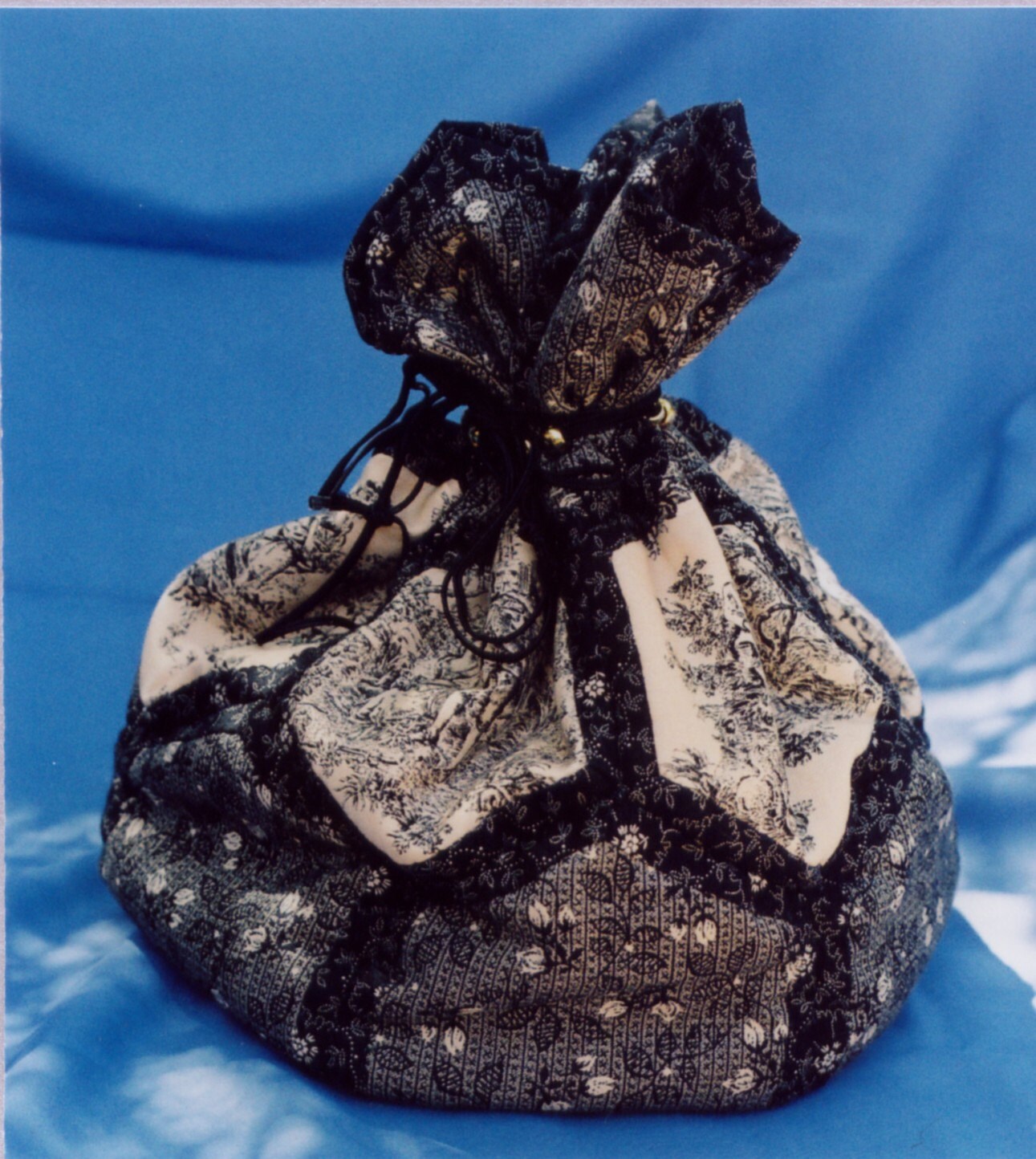 Sewing Hexagon Bag Pattern: Quilt-As-You-Go Project (PDF)