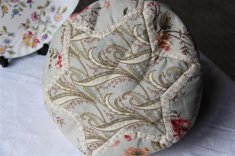 Sewing Hexagon Bag Pattern: Quilt-As-You-Go Project (PDF)