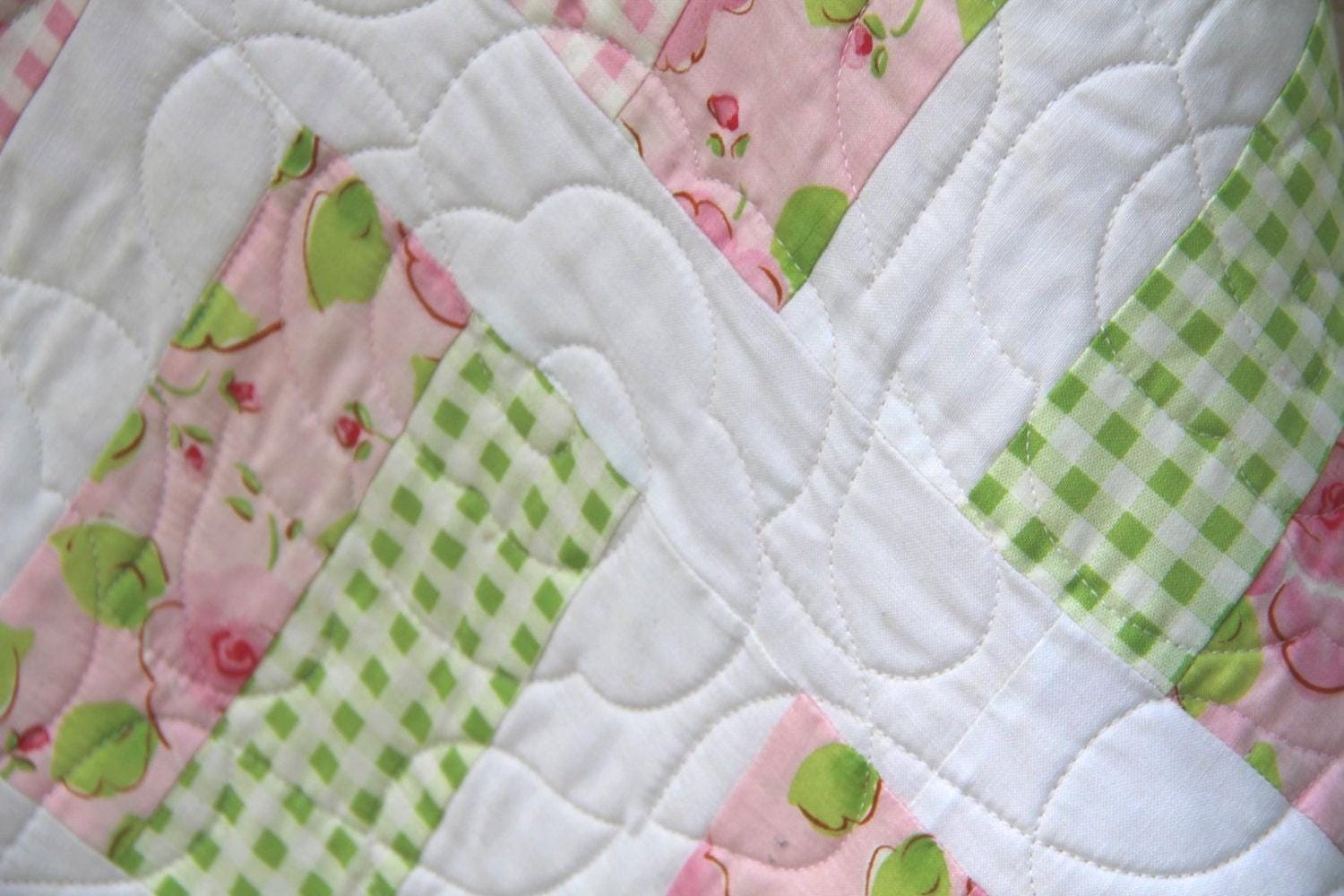 Easy Quilt Pattern in 4 sizes Simple sewing for Beginner quilters Multiple sizes Digital Download PDF baby quilt throw single queen