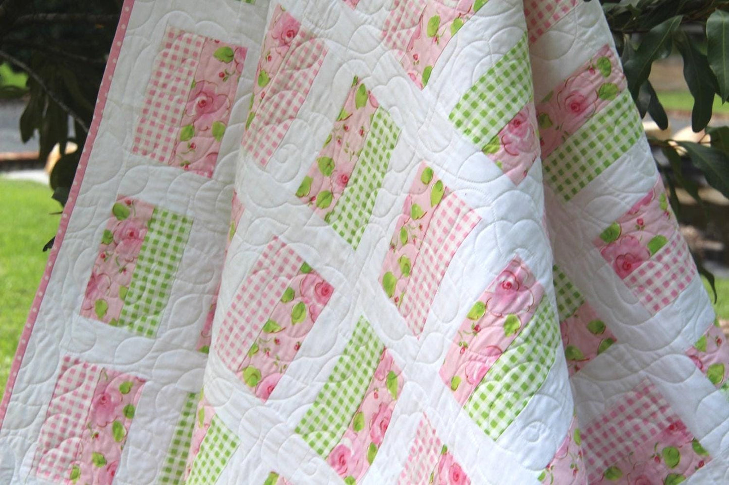 Easy Quilt Pattern in 4 sizes Simple sewing for Beginner quilters Multiple sizes Digital Download PDF baby quilt throw single queen