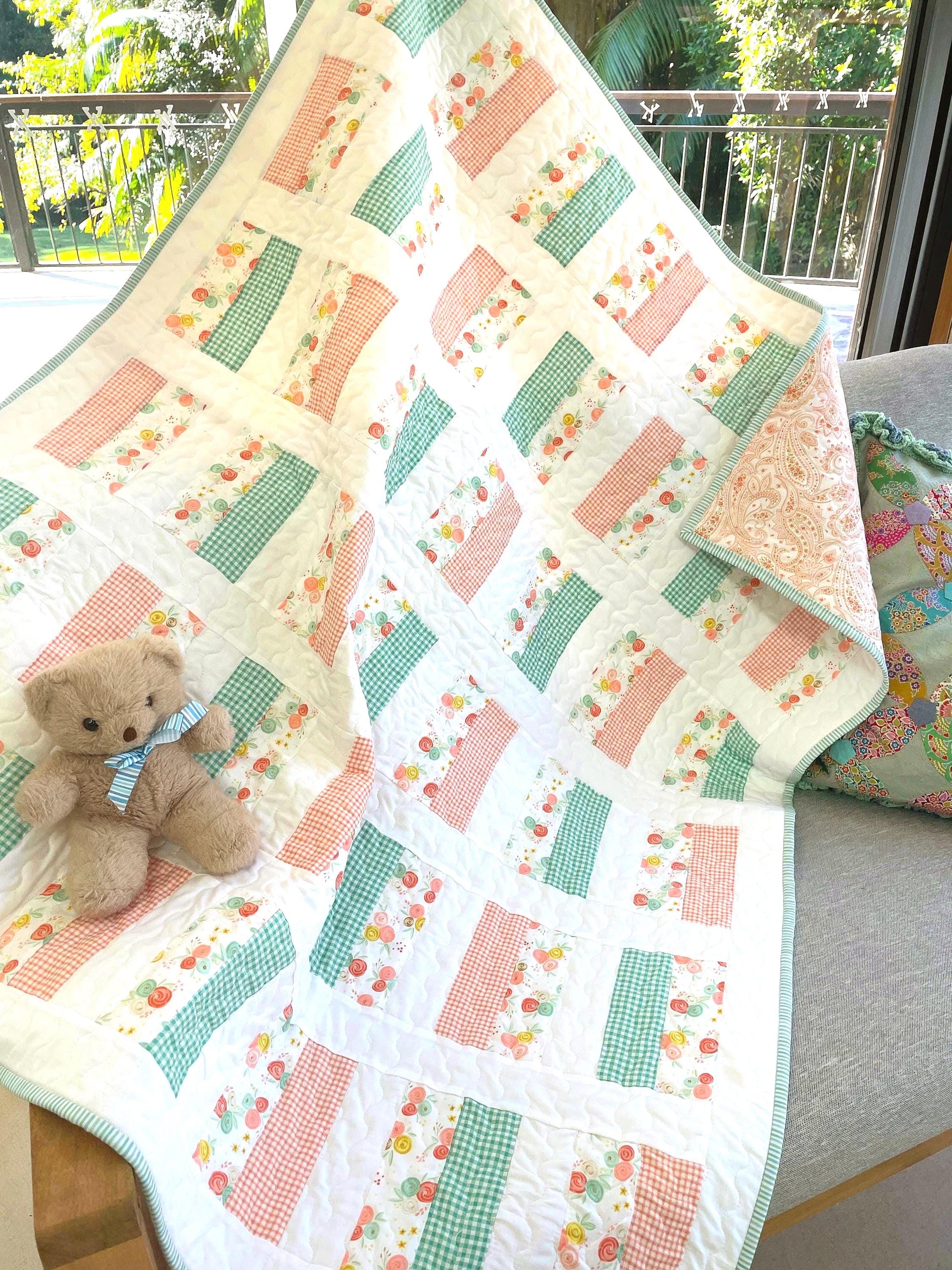 Easy Quilt Pattern in 4 sizes Simple sewing for Beginner quilters Multiple sizes Digital Download PDF baby quilt throw single queen
