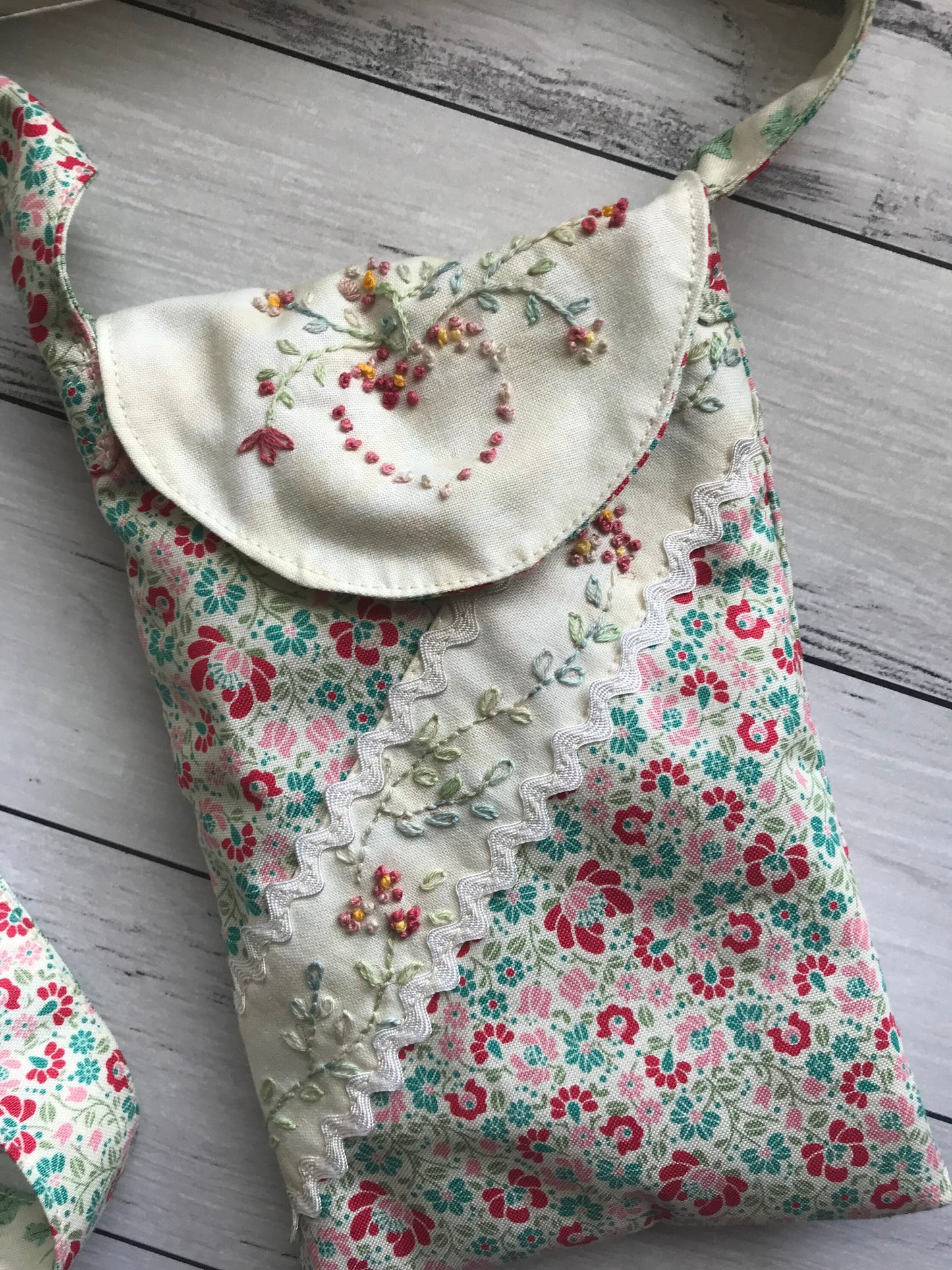 Ebony's Bag Pattern, Bag for Phone, Cell phone bag, Shoulder Bag Pattern, iPhone bag pattern, PDF Bag Pattern