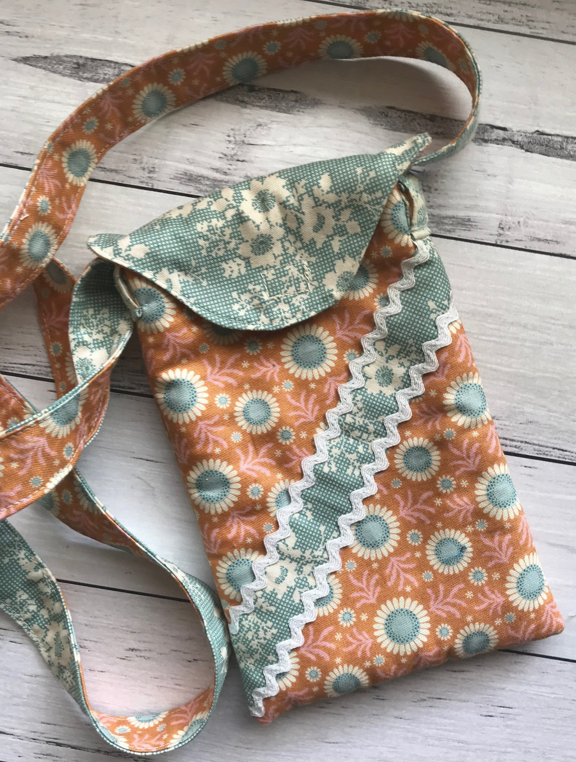 Ebony's Bag Pattern, Bag for Phone, Cell phone bag, Shoulder Bag Pattern, iPhone bag pattern, PDF Bag Pattern