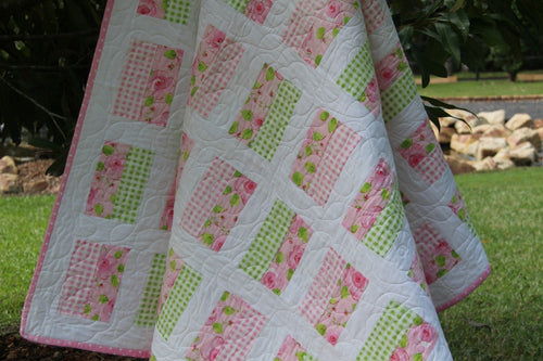 Simple Chic Quilt Pattern- Easy Pattern, PDF Quilt Pattern, Beginner Quilt pattern
