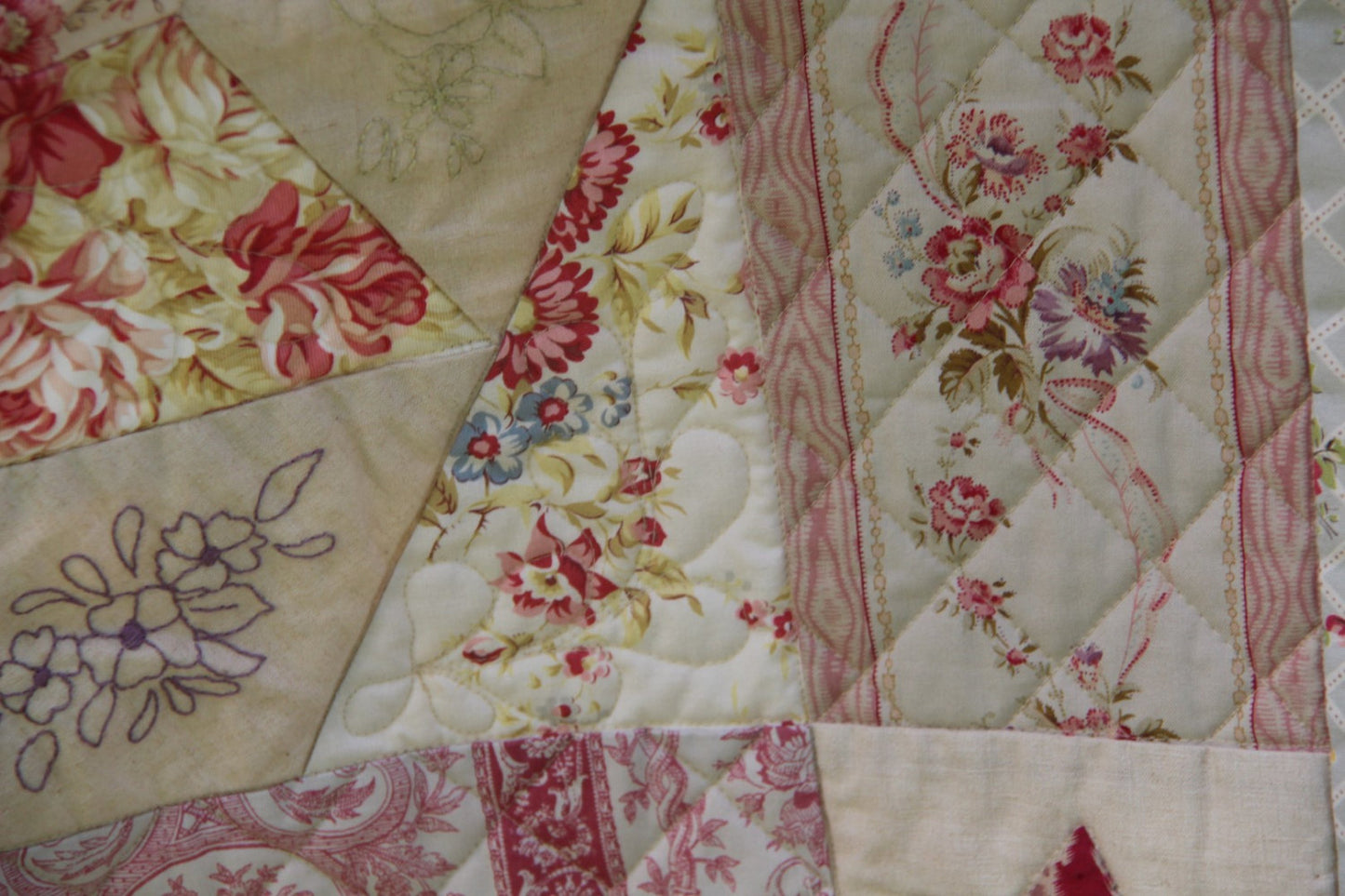 Quilt PDF Pattern - Floral Delight Quilt - Vintage Reproduction Style- Embroidery and Applique